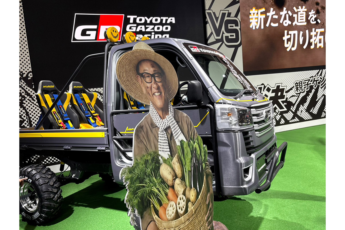 ハイゼットのカスタム対決が展開【写真：ENCOUNT編集部】