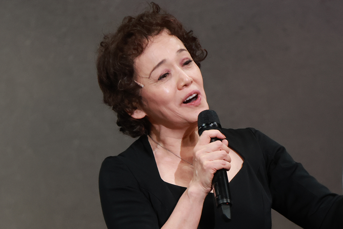 大竹しのぶ、舞台『ピアフ』上演200回達成で歓喜「頑丈な体で生んでくれた母に感謝」