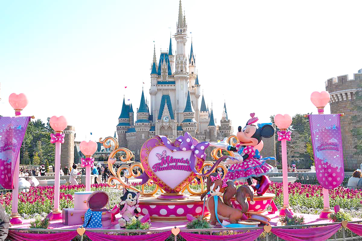 TDL「パルパル」第5弾はミニーが主役　シンデレラ城で新たな環境演出を実施…先行公開パレードは強風のため中止に