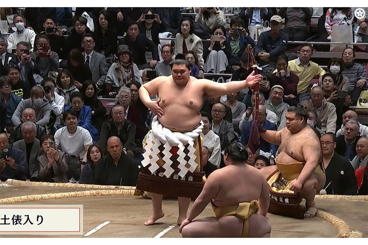 大相撲初場所、中継に映った白着物姿の女優　気品あふれる姿に「本当にお綺麗」視聴者もうっとり