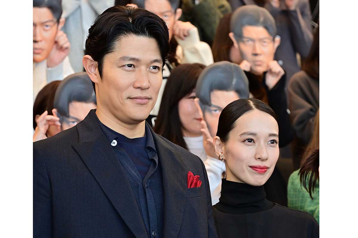 戸田恵梨香、「スマホ画面がバキバキ」バラされる　鈴木亮平は驚き「どういう状況なの？」