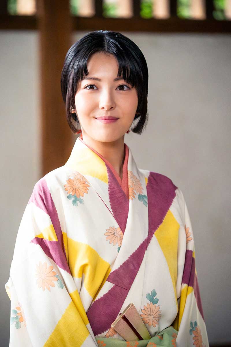 寧々を演じる浜辺美波【写真:(C)NHK】