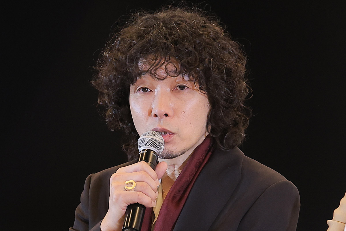 斉藤和義、30代は「同い年だと全員気に入らない」　40代で心境変化「独特な気を許せる感じ」