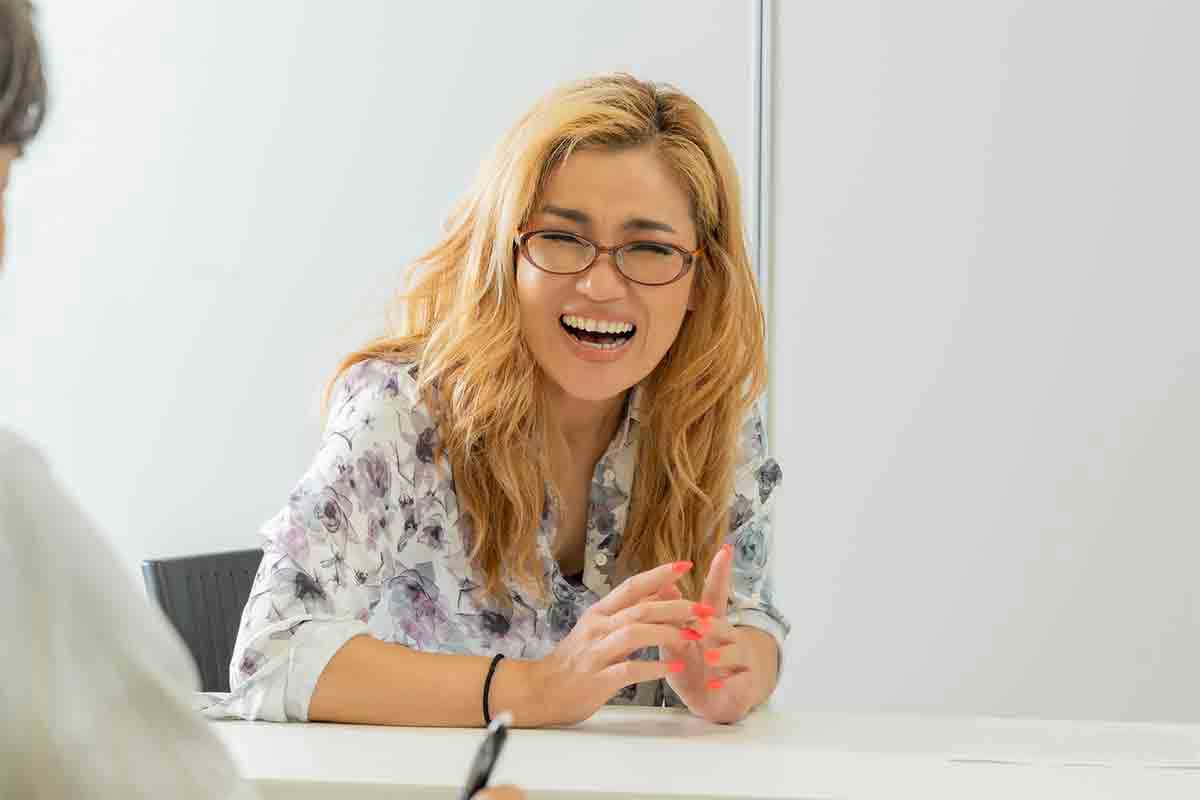 日本社会の課題を指摘した