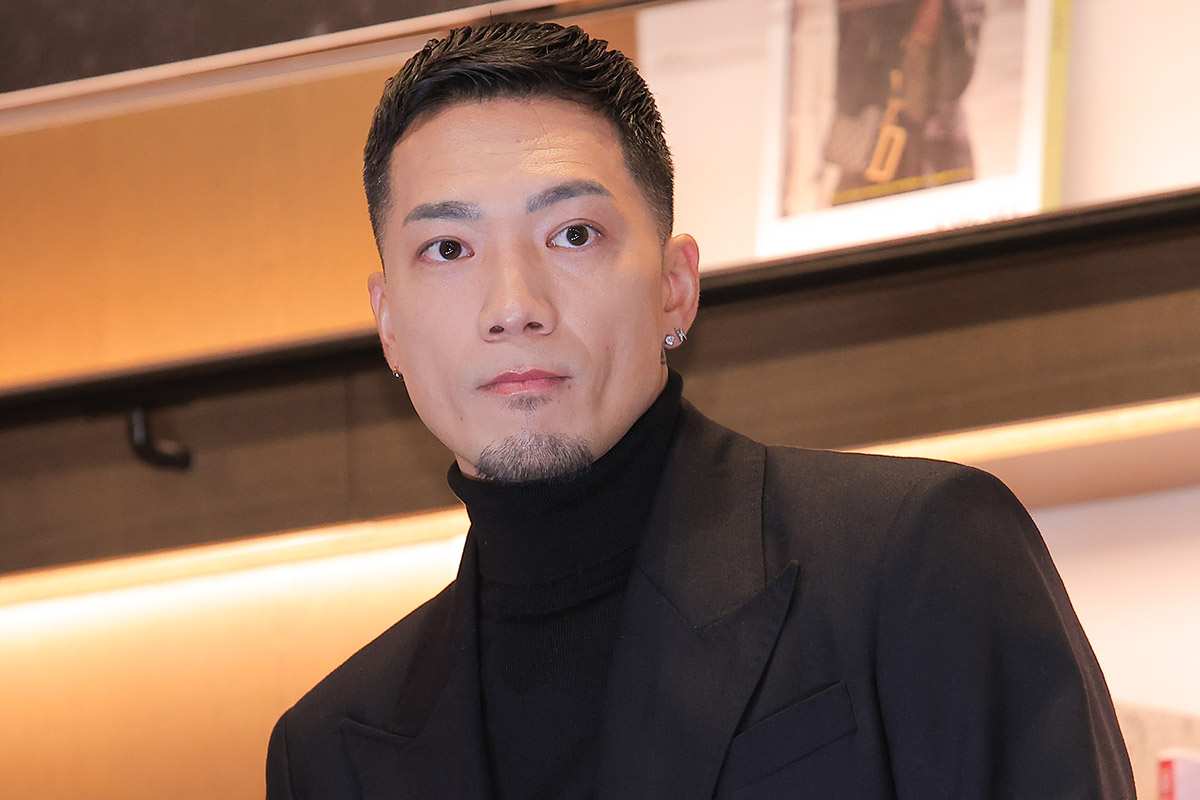 SWAY、過去にイベントで肋骨骨折「DJブースに乗っかれず…」　自爆告白に会場驚き