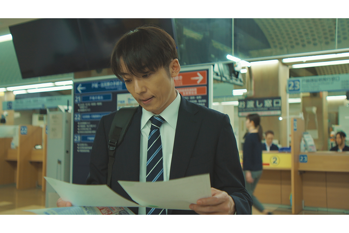 高橋一生、利重剛監督とタッグで主演　身に覚えのない“妻”探し描く映画『ラプソディ・ラプソディ』5月公開