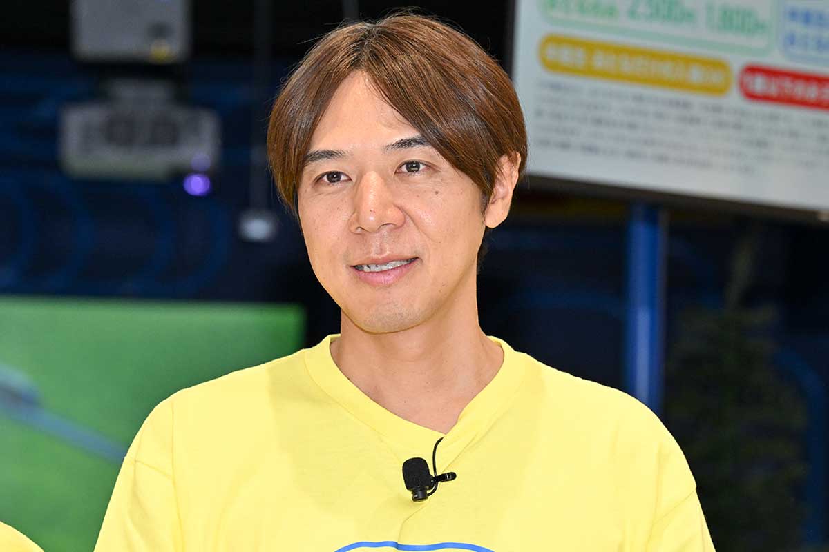 ロッチ・コカド、手作りウエストポーチに驚きの声「白がかわいい」「もうプロ」