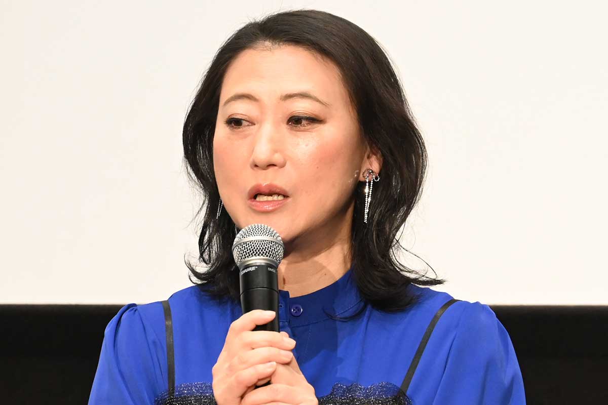 初日舞台あいさつに登壇した友近【写真：ENCOUNT編集部】