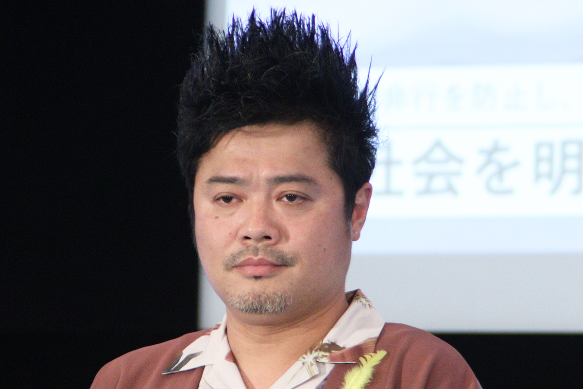 元暴走族総長の芸人、“族車”に跨った姿が「相変わらずカッコ良い」　佐田が「大ヤンキー展」を紹介