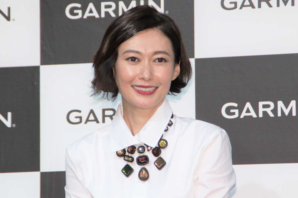 47歳女優が“イメチェン”　久々ヘアスタイルの田丸麻紀に「美しい」「抜群に似合う」の声