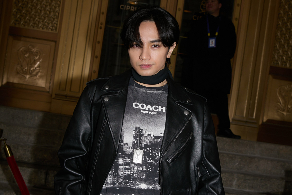 中島健人、NYでの意外なルーティン告白　黒レザージャケットの最新スタイルを披露