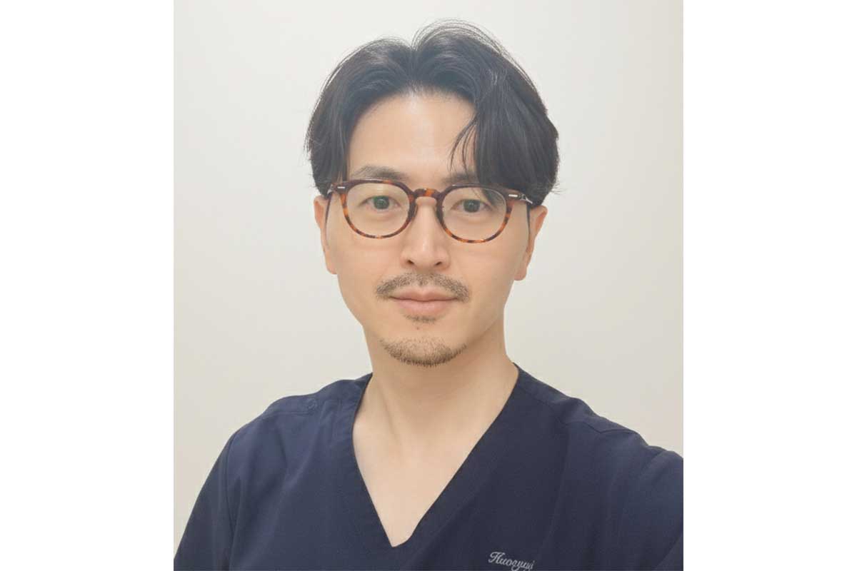 草ヶ谷英樹医師は「笑顔と元気に貢献」がモットーだ【写真：本人提供】