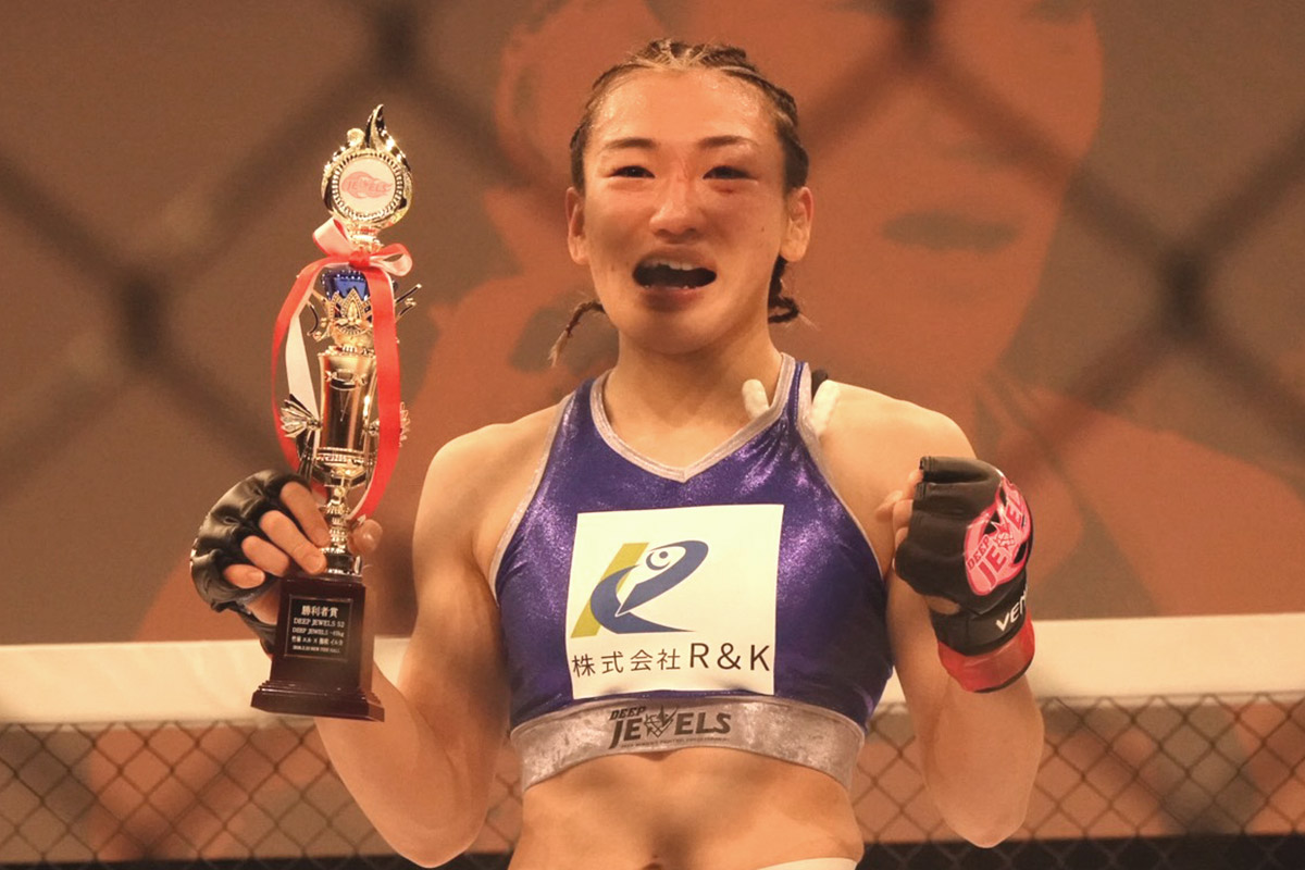 伊澤星花チャレンジ・竹林エル、キャリア初のKO勝ちで絶叫「キャー！」　2人の師匠と喜び爆発