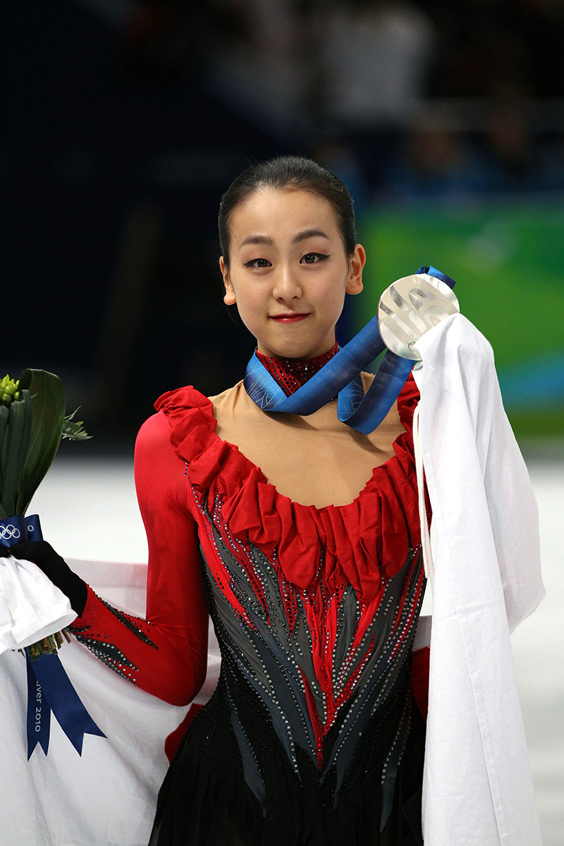 バンクーバー五輪で銀メダルを獲得した浅田真央さん【写真：青木紘二/アフロスポーツ】