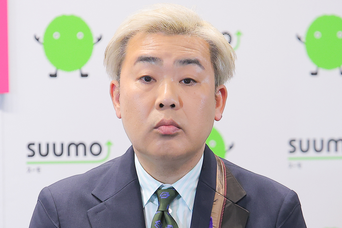 発表会に登壇したフットボールアワー・岩尾望【写真:ENCOUNT編集部】