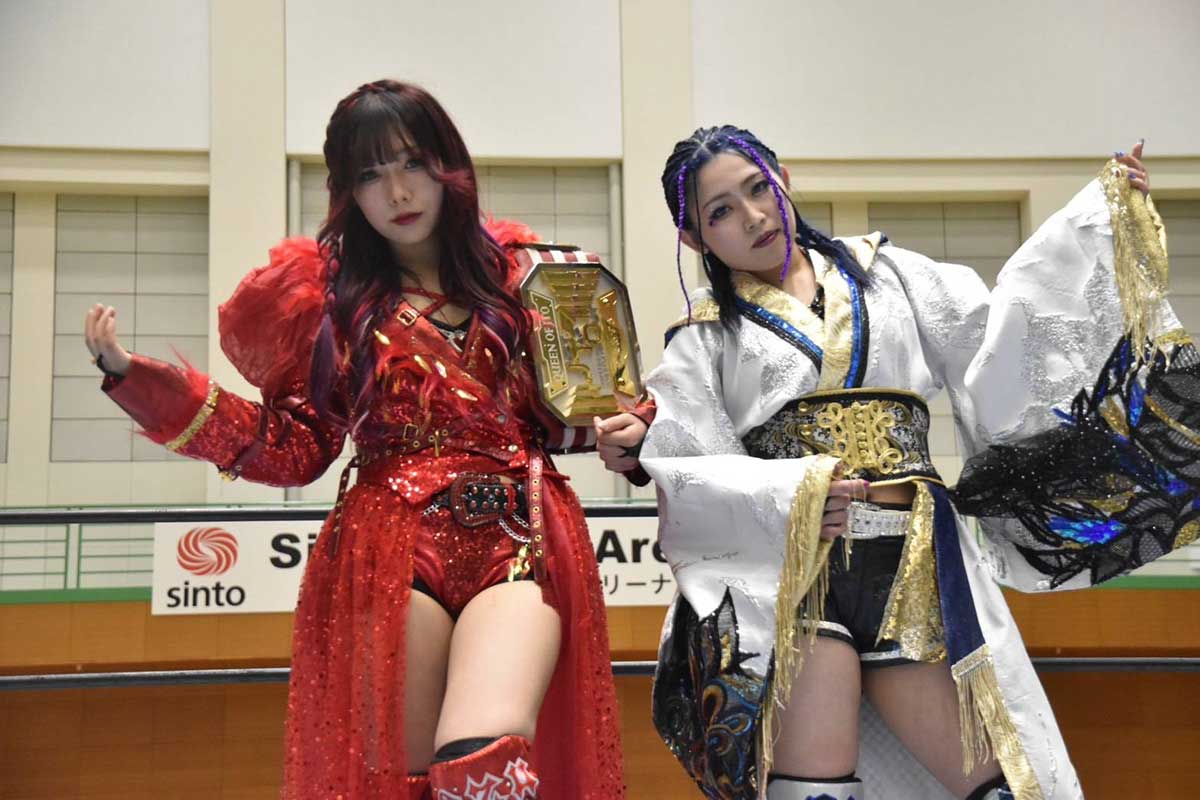 妹・あずさ(左)との凱旋興行は大成功だった【写真:(C)JTO】