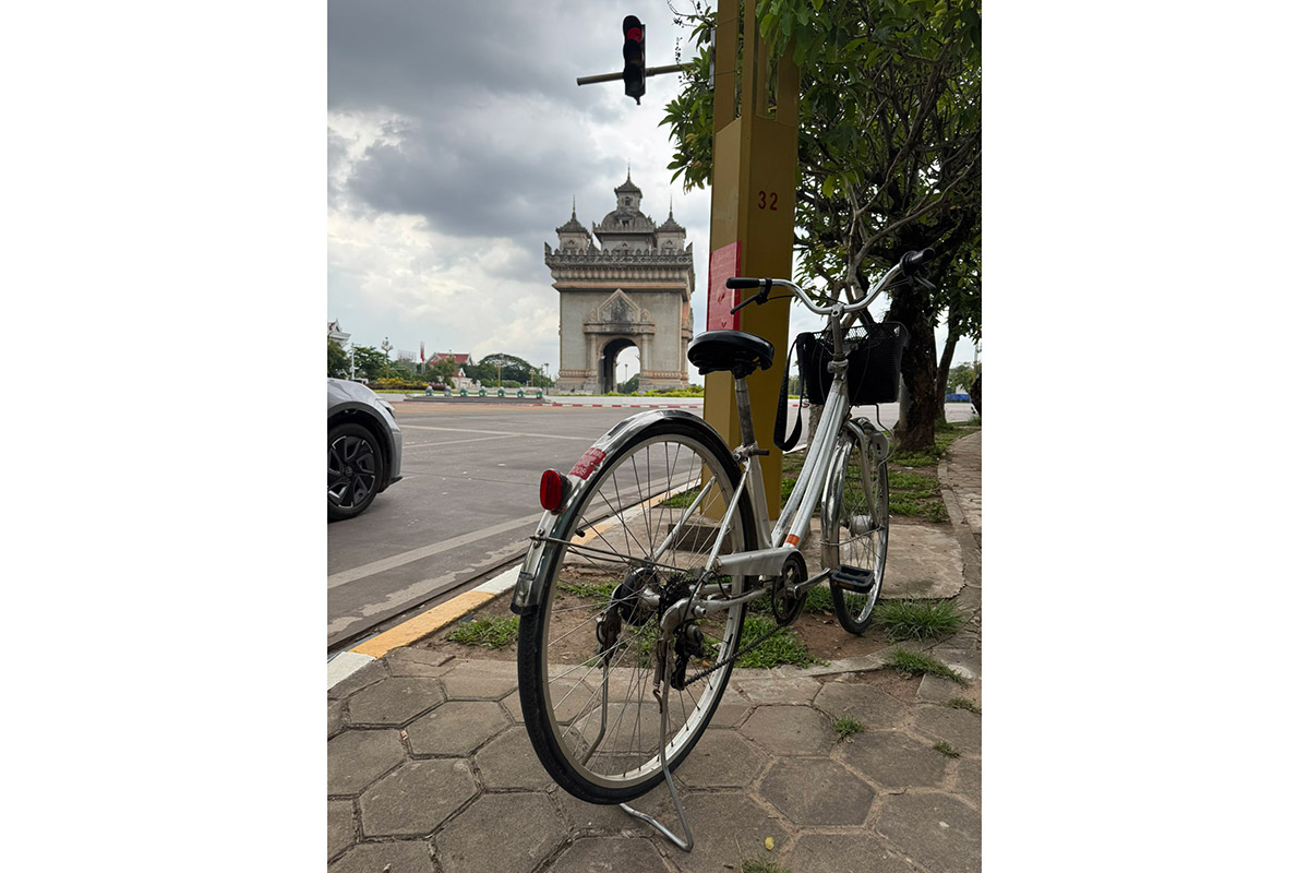 「君の自転車はラオスにあるぞー！」山形の高校から海を越えた1台…18年前のステッカーが繋ぐ“数奇な運命”にネット驚愕