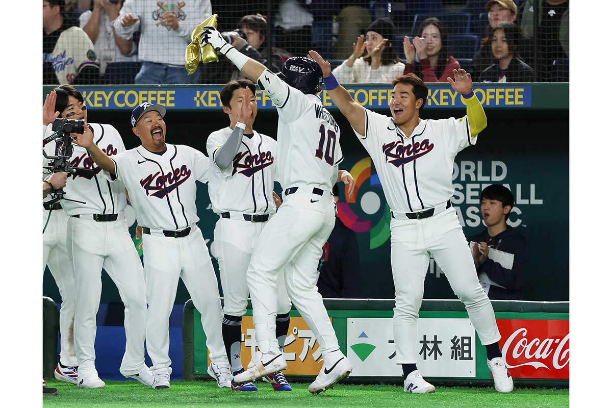 「誰？」WBC韓国戦の始球式に登場した“謎の美女”…正体にSNS歓喜「うるうる胸熱」「めっちゃ細い！かわいい」