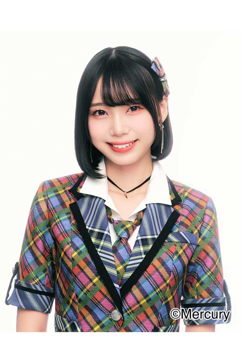 HKT48の梁瀬鈴雅【写真：公式サイトより】