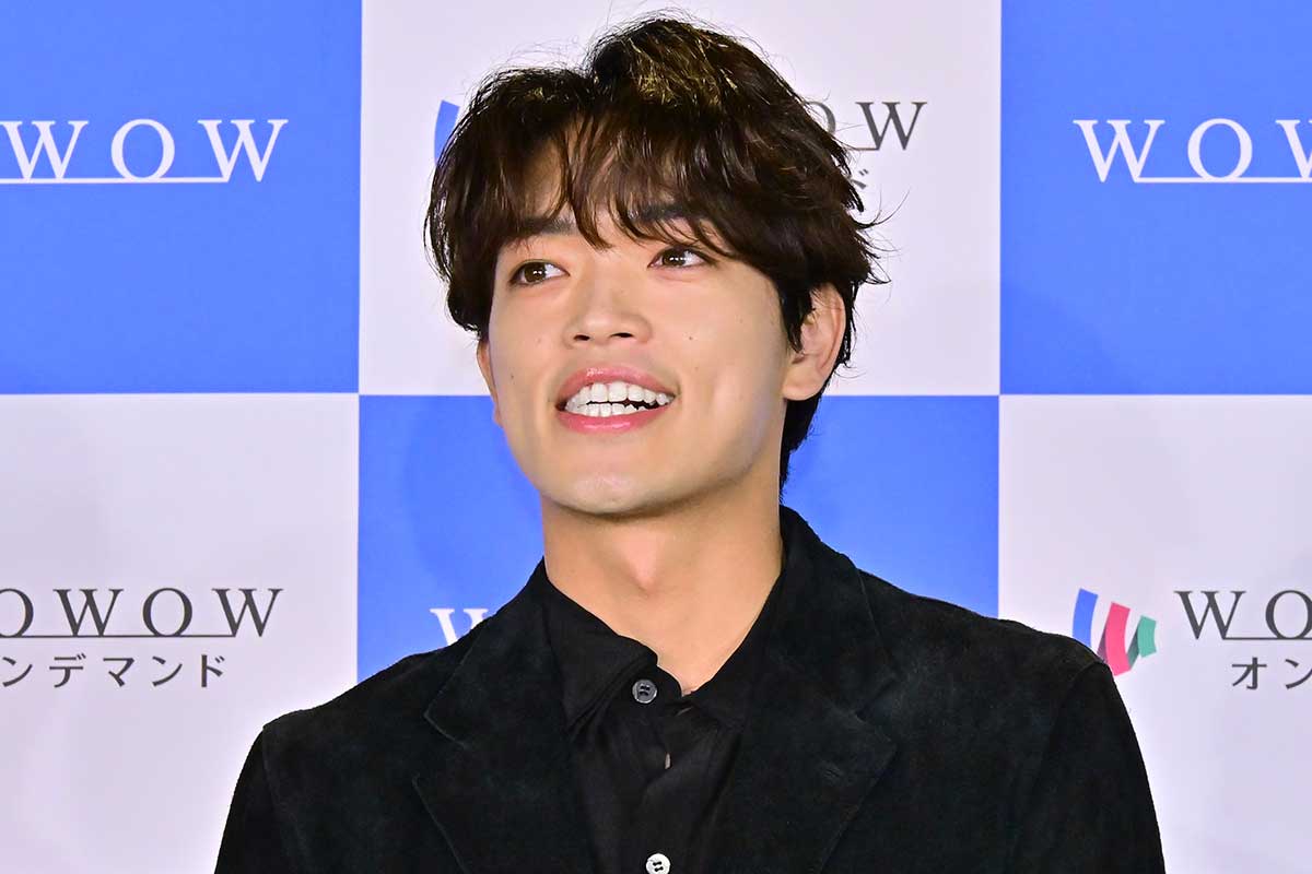 完成報告会に登壇したtimelesz・原嘉孝【写真：ENCOUNT編集部】