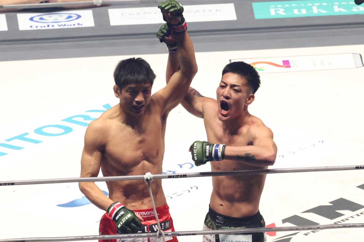 1R・66秒で敗戦した所英男（左）【写真：山口比佐夫】