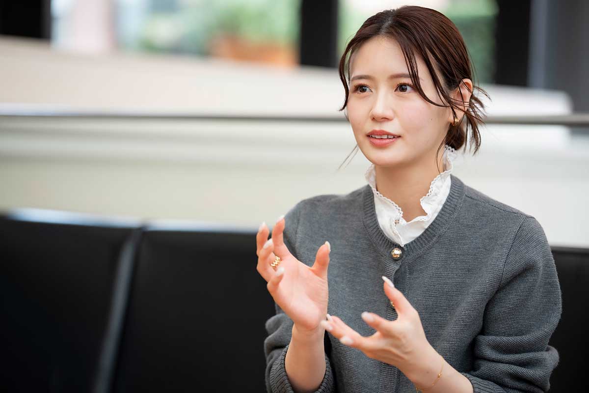 美容室チェーン「EXCEL美容室」のエグゼクティブマネージャーとして奮闘中だ【写真：藤岡雅樹】