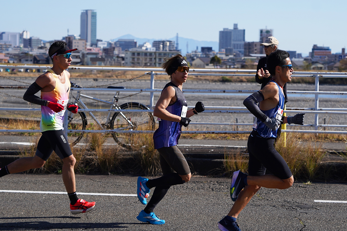 ソナポケeyeron、右膝故障も2時間51分で42.195キロ激走　抱えた「日本最速アーティスト」ゆえの悔しさ