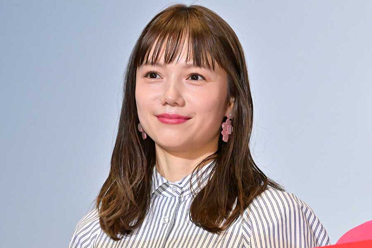 宮﨑あおいが“激変”　別人級イメチェンに衝撃「2度見してしまう」「40だよね？ずっとかわいい」