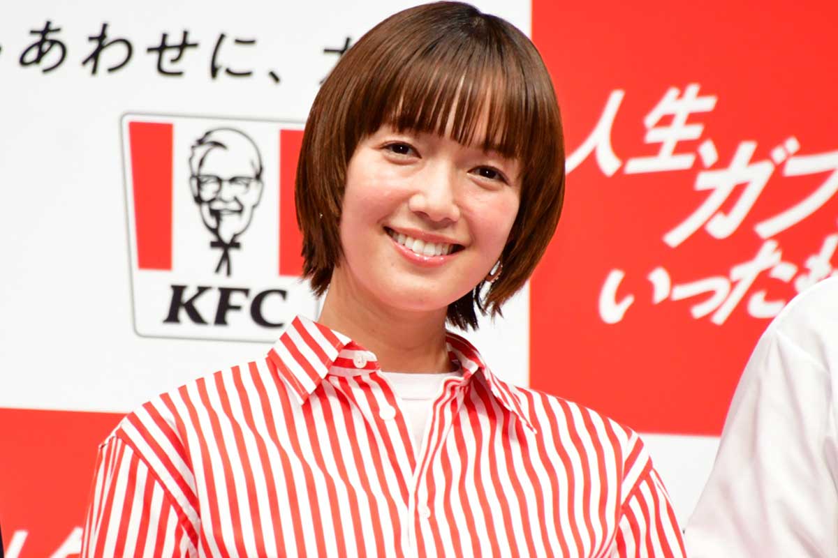 佐藤栞里、ギター教室通いを告白「最近始めて」　KFC新アンバサダー就任で「家族と抱き合いました」