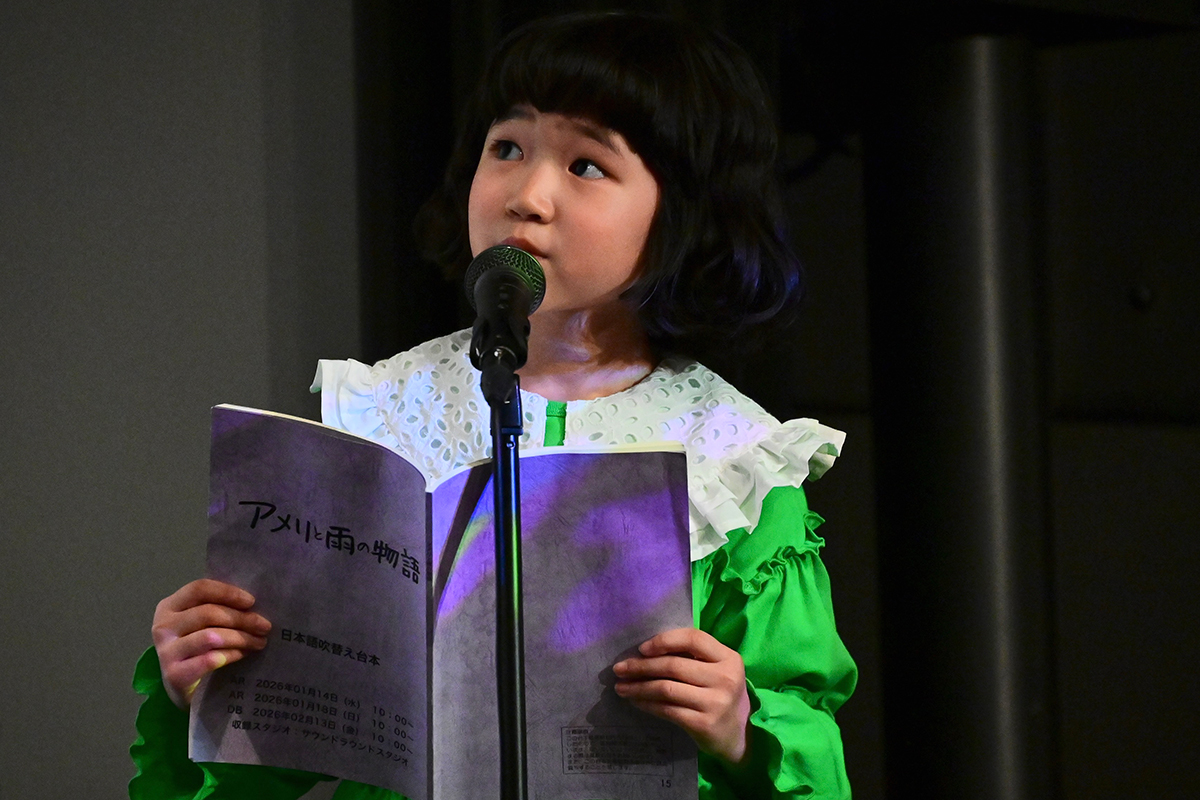 永尾柚乃、アニメアフレコに役柄風の衣装で登場「私は形から入るタイプ」