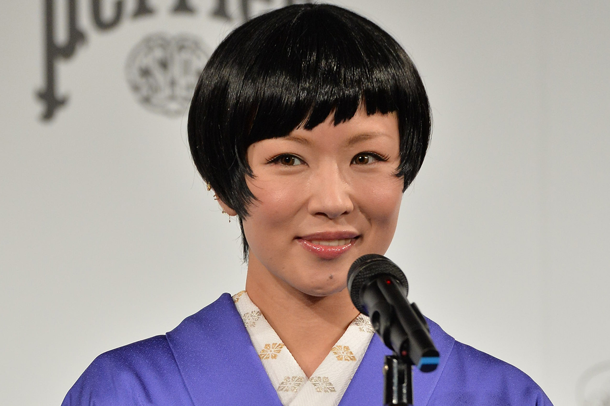 椎名林檎、印象激変の金髪ロングにファン衝撃「本当に47歳ですか…？」「平成ギャルみを感じて」