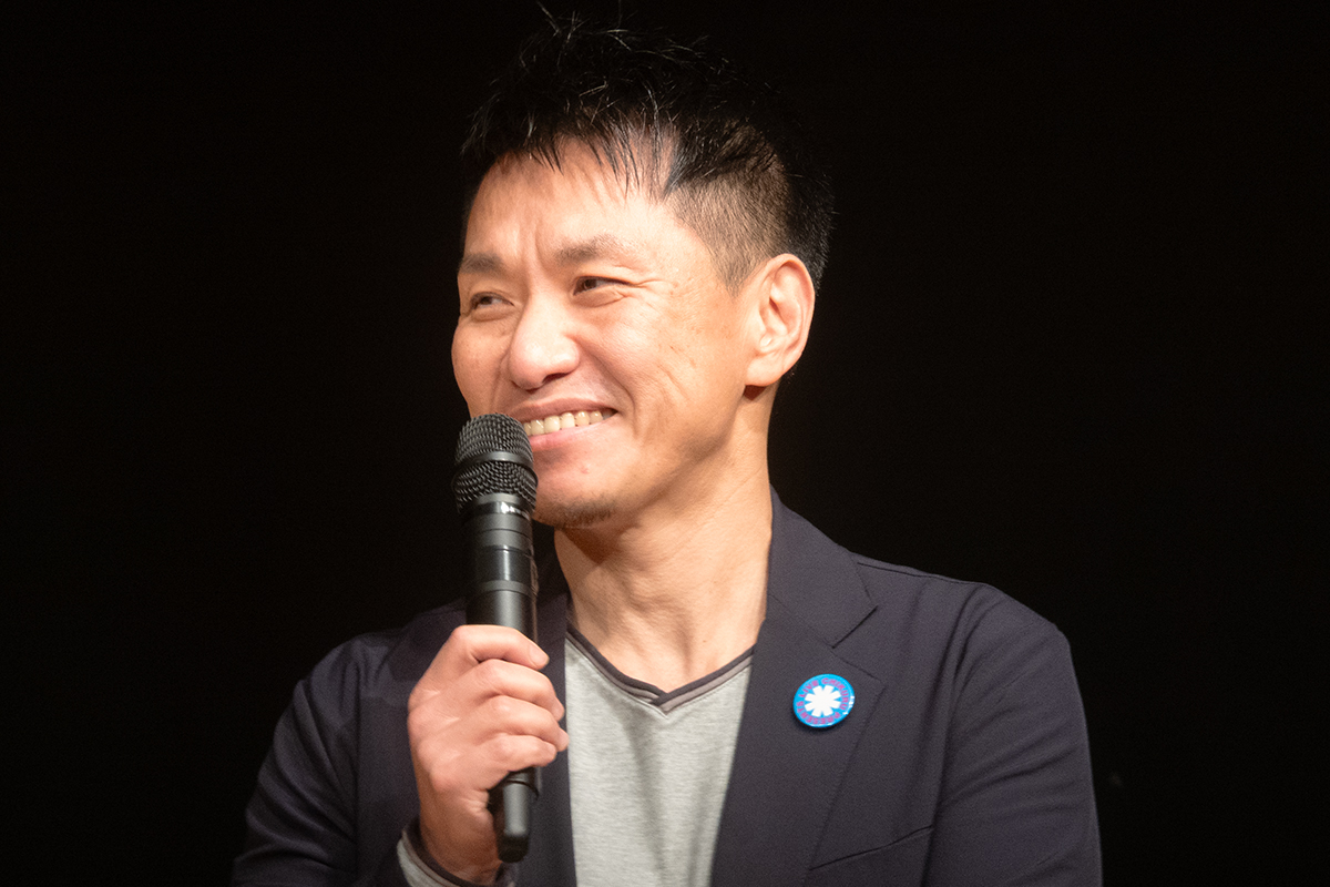 バンコクでTKO木下と感動の対面「泣きそうや」　激変した姿に毒舌「ペットボトルじゃなかった」