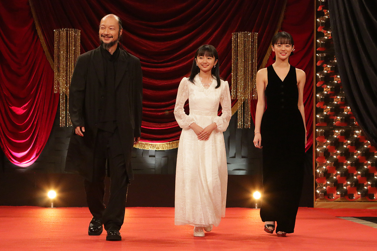 授賞式に出席した河内大和(左)【写真:(C)日本アカデミー賞協会】