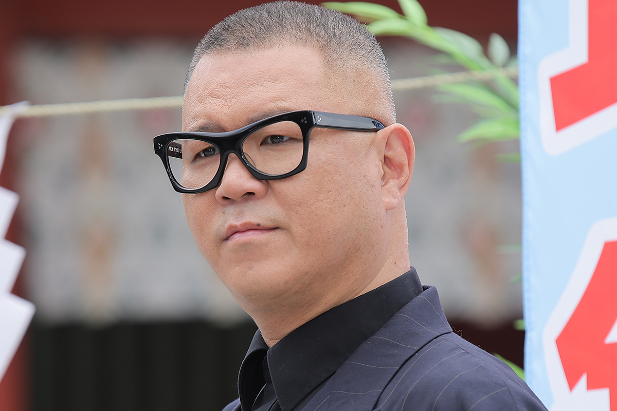 イベントに出席したシソンヌ・長谷川忍【写真：ENCOUNT編集部】