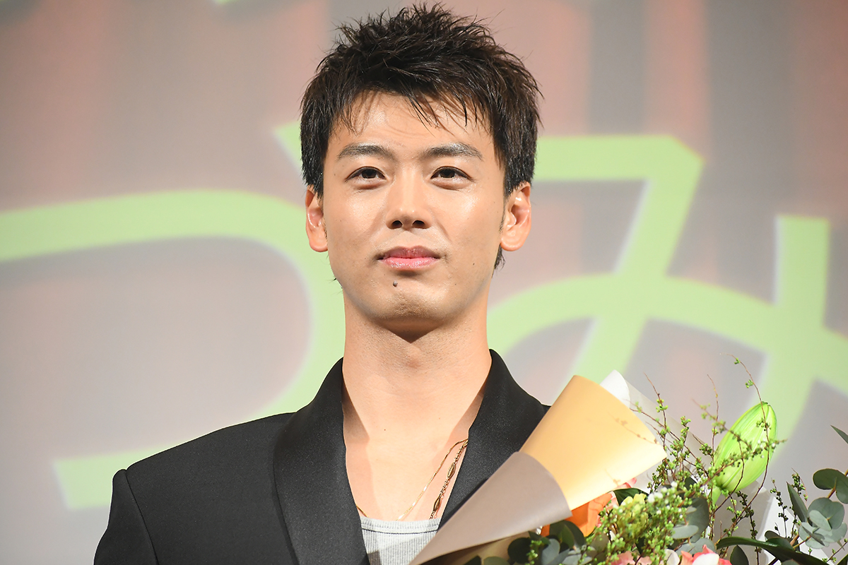 授賞式に出席した竹内涼真【写真：ENCOUNT編集部】