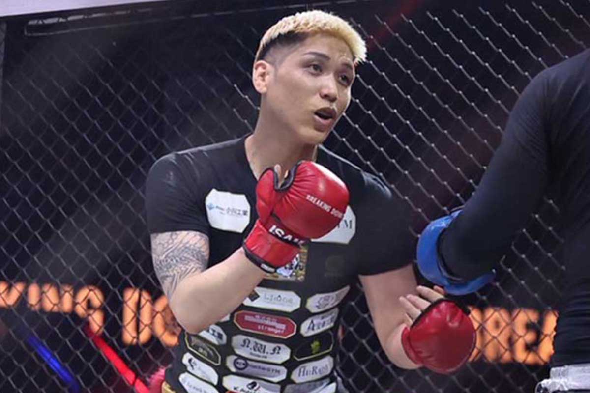 【BreakingDown】「歌舞伎町の喧嘩みたい」ドロッドロの1分間に思わず解説席から笑い　ネットも「こういうのでいい」「オモロすぎるやろ」