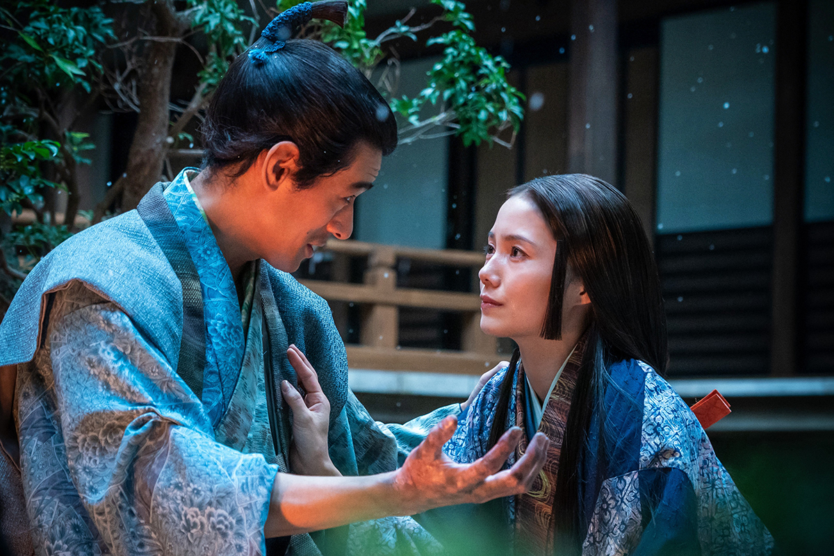 浅井長政（中島歩）と市（宮﨑あおい）【写真：(C)NHK】