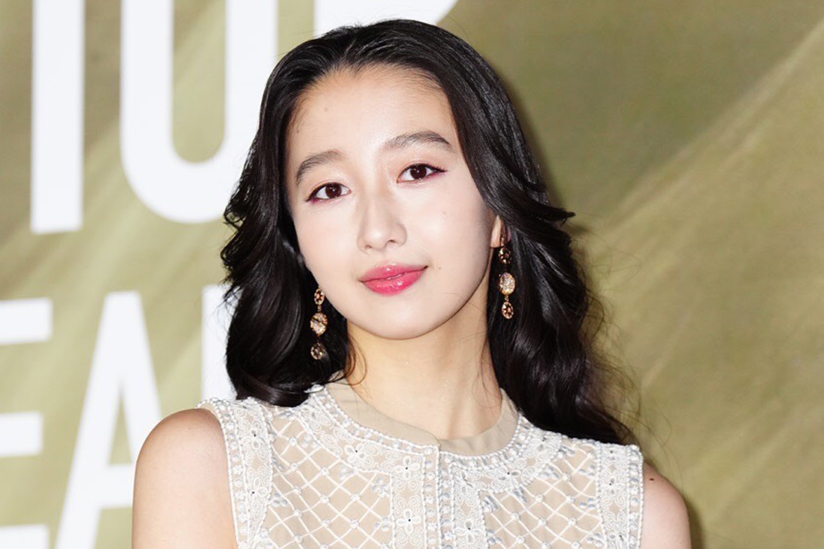 Cocomi、ぴったりトップス着用に「いいね！」殺到　ミニ丈ボトムス合わせた圧巻の着こなしが話題