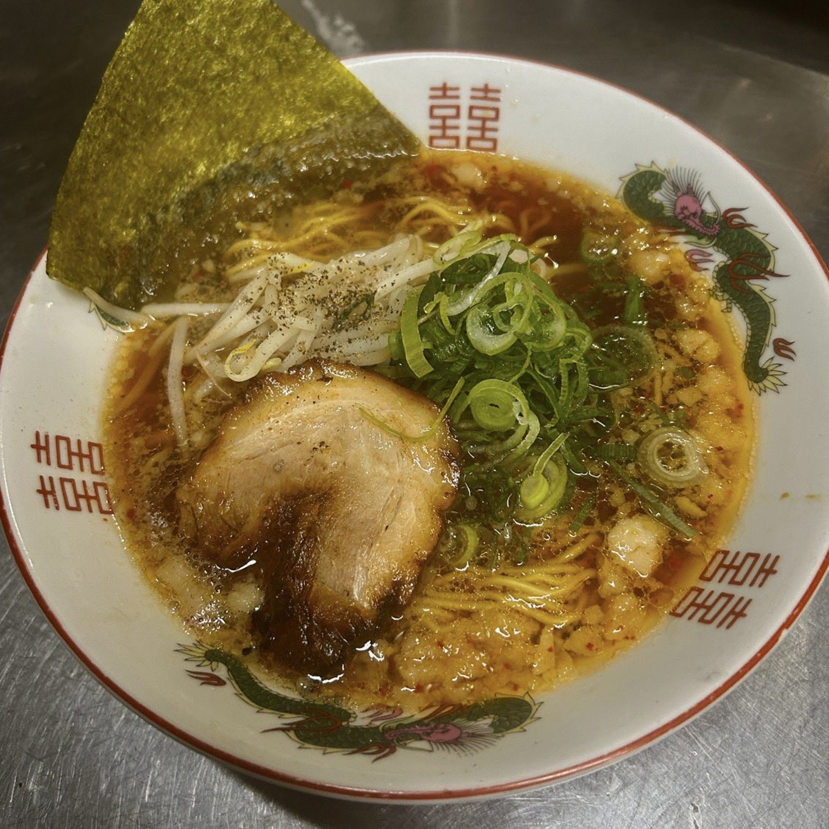 店内トイレでの喫煙行為が物議に【写真：中華そば花京 大正店提供】