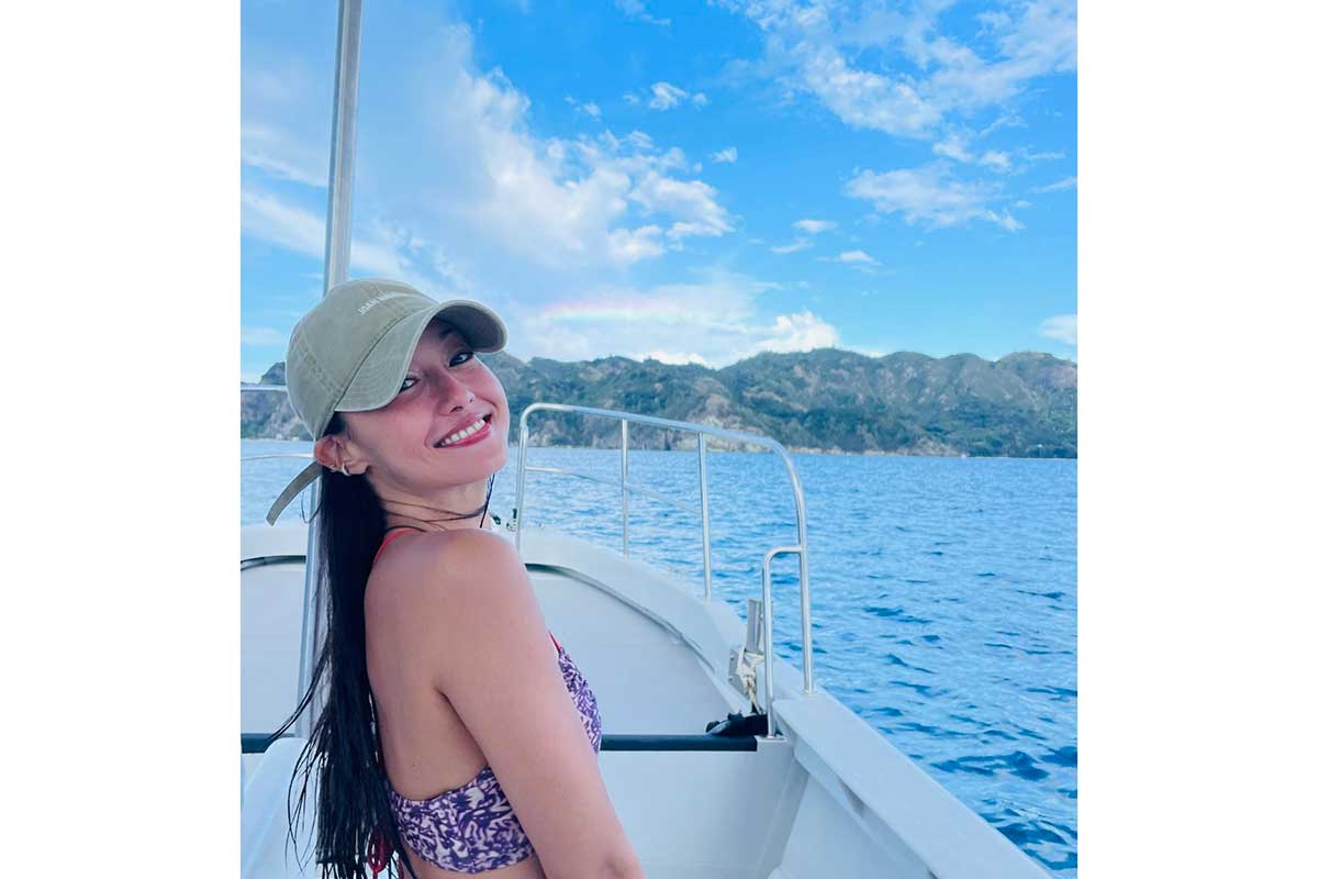 沢尻エリカ、写真集での水着ショット公開　スタッフ感嘆「さすがです」…ファンも絶賛「可愛すぎ」「美しい」