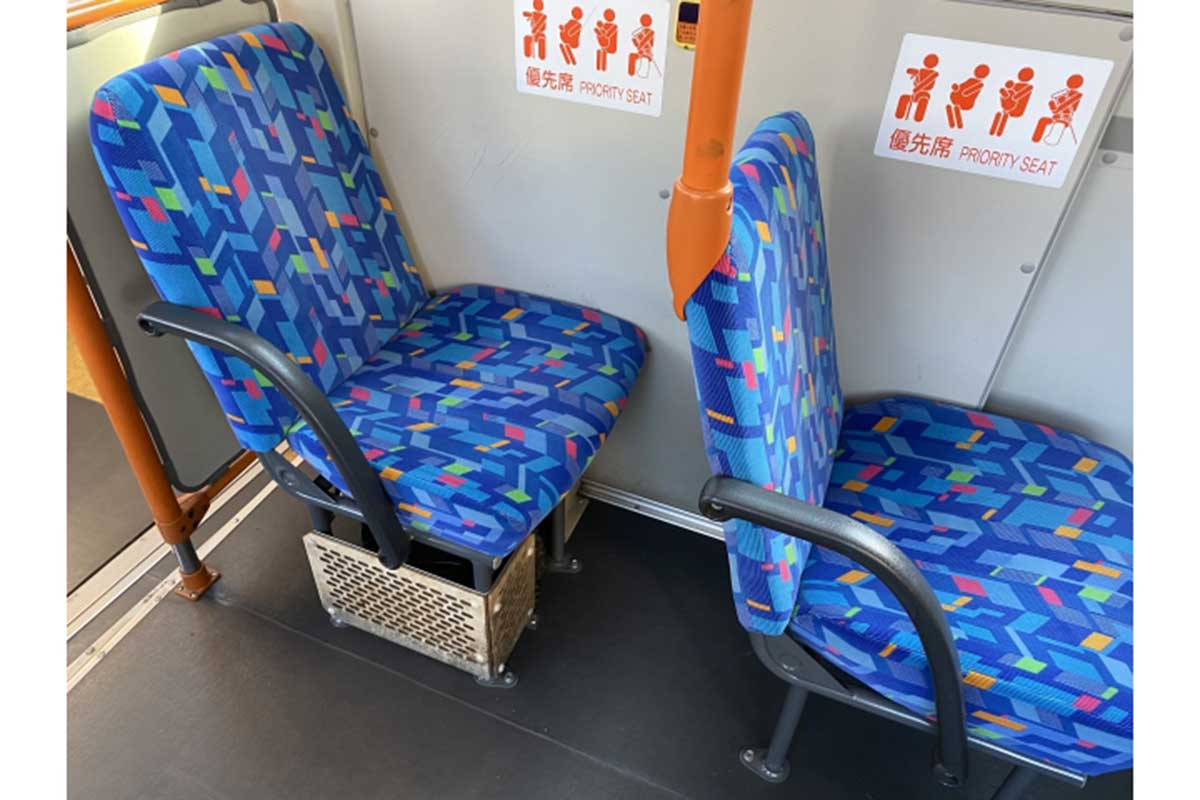 バスの優先席（写真はイメージ）【写真：写真AC】