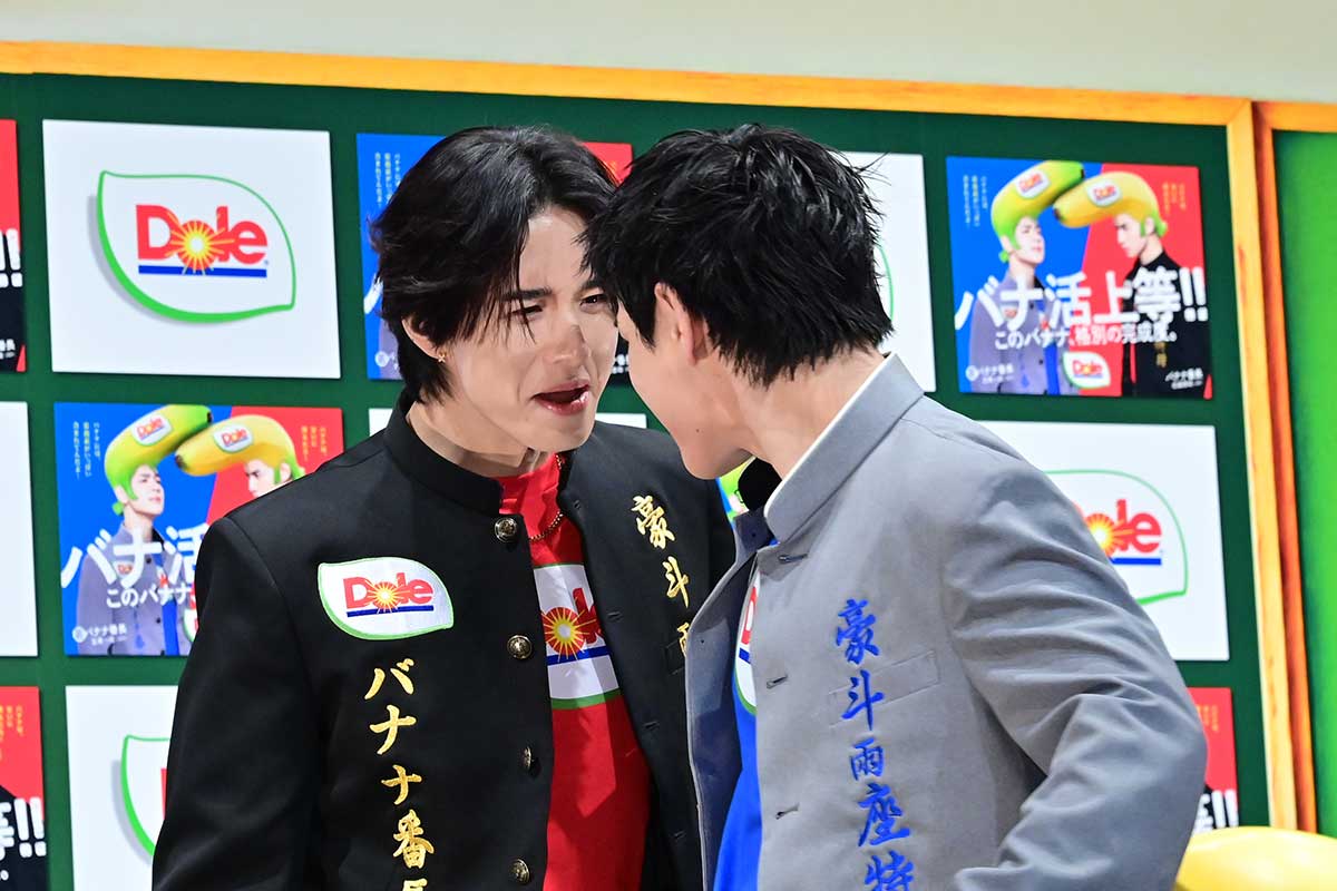 イベントに出席したJO1の佐藤景瑚（左）と豆原一成【写真：ENCOUNT編集部】