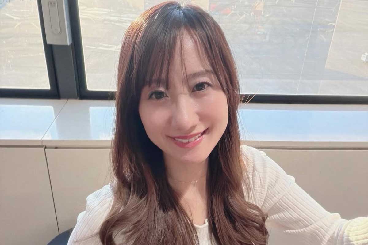 “美人すぎる気象予報士”吉井明子、ボディーラインくっきりのアイコン解説にネット仰天「天然でこれ？」「美しすぎる」