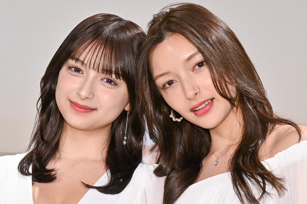 6年ぶりグラビア復帰の理由「家族旅行で沖縄に行った時…」　エリマリ姉妹、念願の初写真集で大胆カットにも挑戦