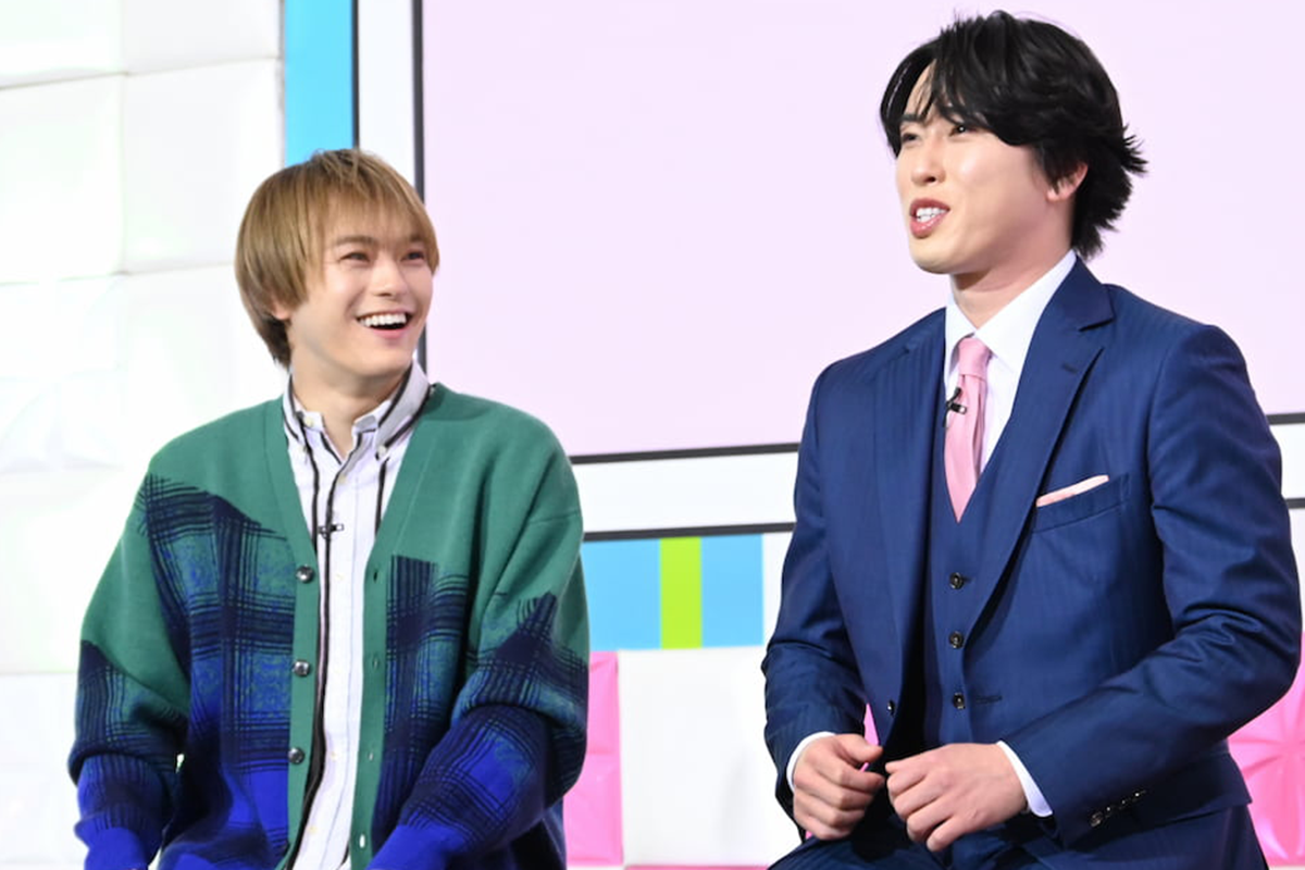 イベントに登壇したTravis Japan松倉海斗（左）とSnow Man・宮舘涼太【写真：ENCOUNT編集部】