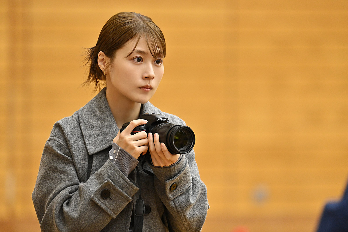 霧山人香演じる有村架純【写真:(C)TBS】