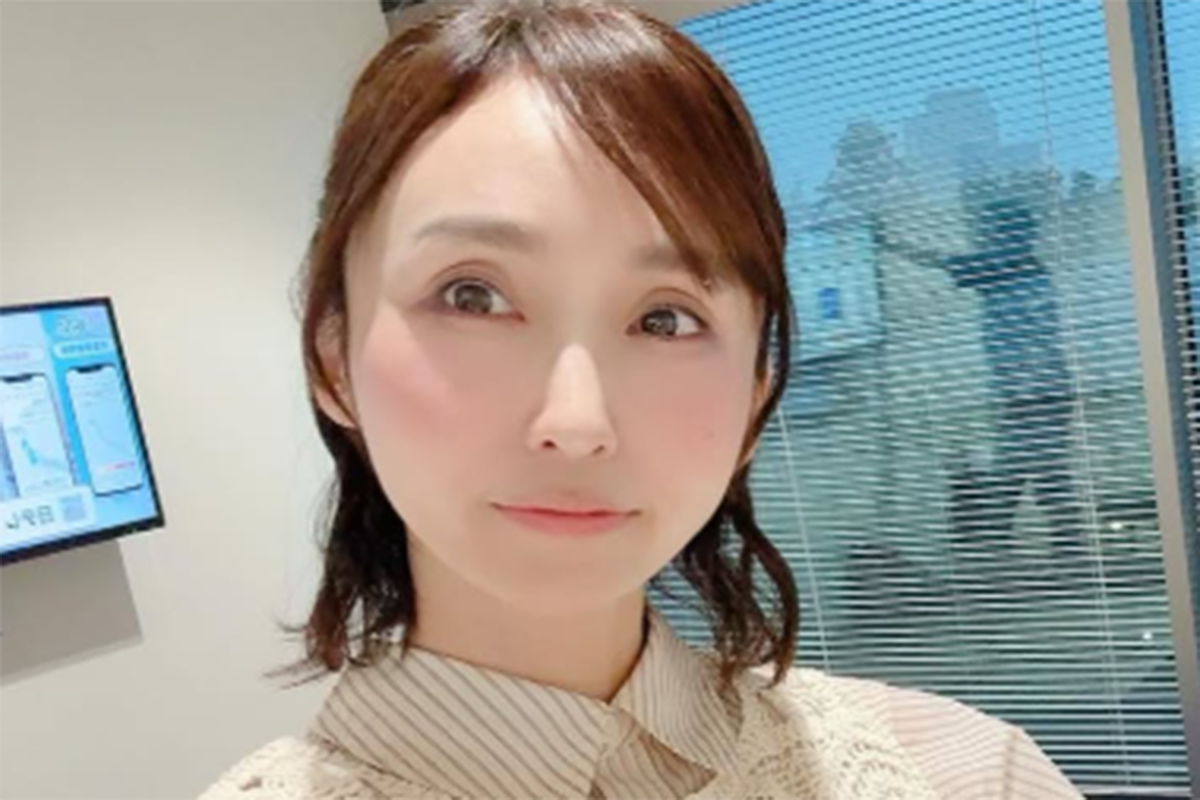 俳優の夫の姿も…吉木りさ、子どもたちの卒園式ショット公開「今月から娘は小学1年生　息子は幼稚園年少さん」