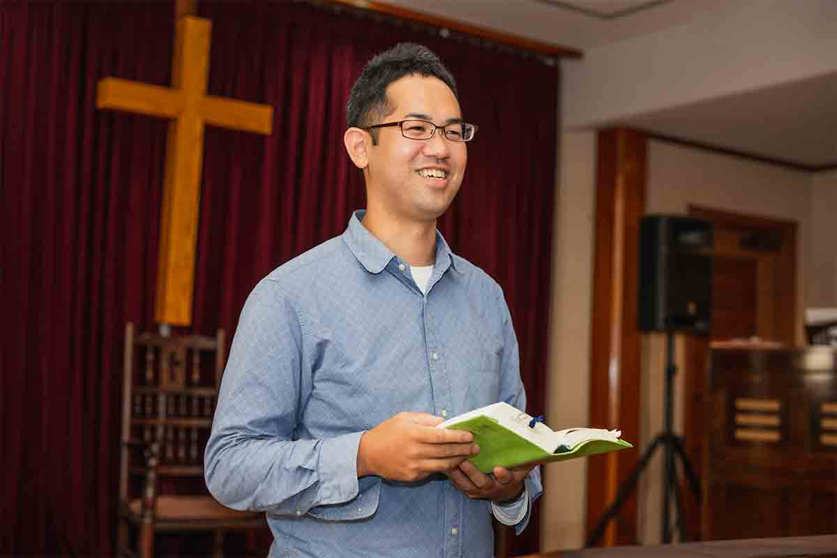 牧師としても活動している【写真：本人提供】