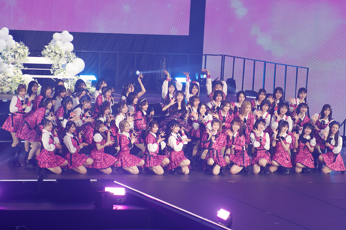 レジェンドOGと現役メンバーのコラボパフォーマンスでファンを魅了した【写真：ENCOUNT編集部】