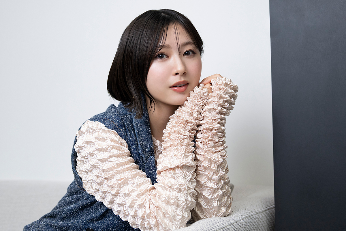 「無茶苦茶スタイルいいな」富田鈴花、制服ショットに反響「やばい」「まだまだ全然いけるやん！」